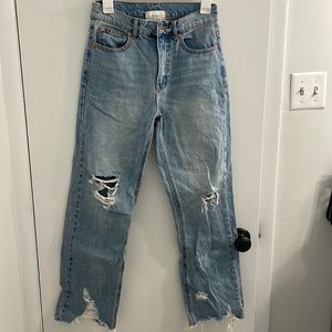 Urban Outfitters BDG light wash ripped cowboy jean, size 26